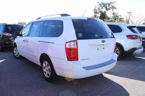 2009 Kia Sedona LX