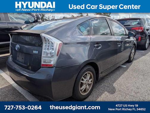 Winter Gray Metallic 2011 Toyota Prius II