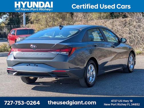 2023 Hyundai ELANTRA SE