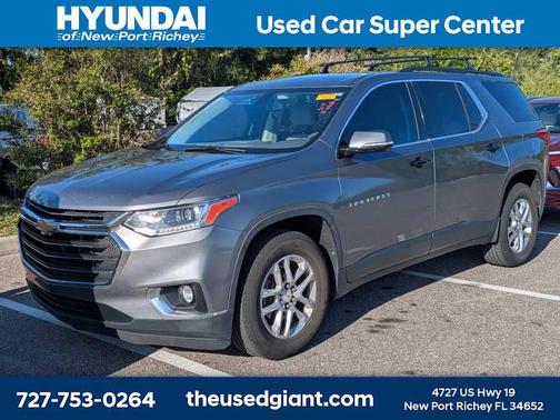 Satin Steel Metallic 2019 Chevrolet Traverse LT Cloth