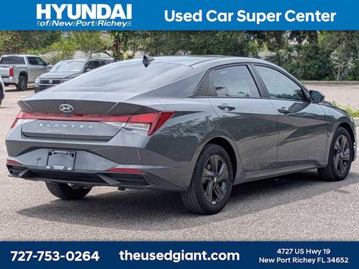 Ecotronic Gray 2023 Hyundai ELANTRA SEL