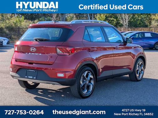 2024 Hyundai VENUE Limited