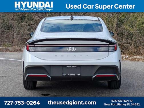 2025 Hyundai SONATA SE