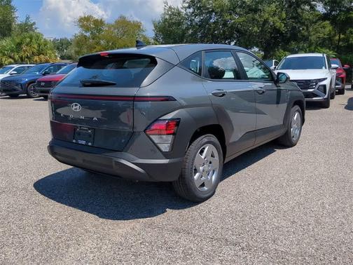 2026 Hyundai KONA SE