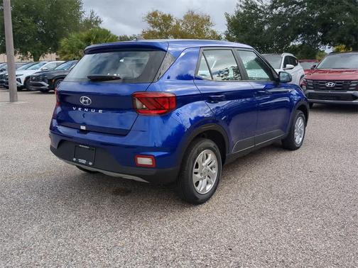 2026 Hyundai VENUE SE