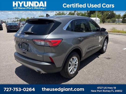 2022 Ford Escape SE