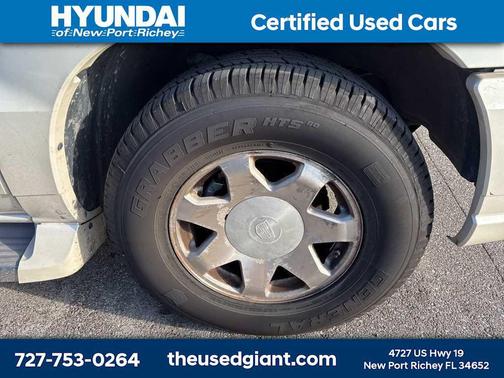 2005 Cadillac Escalade Base