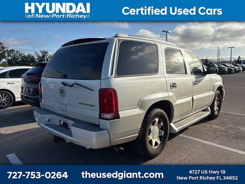 2005 Cadillac Escalade Base