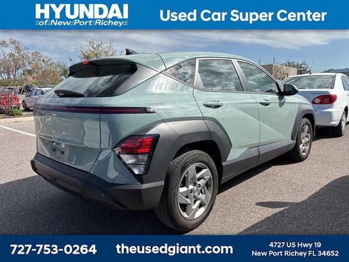 2024 Hyundai KONA SE