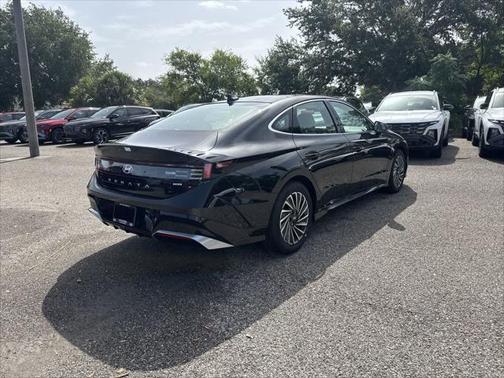2025 Hyundai SONATA Hybrid Limited
