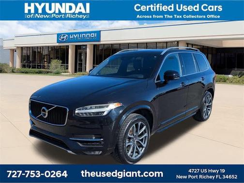 2016 Volvo XC90 T6 Momentum