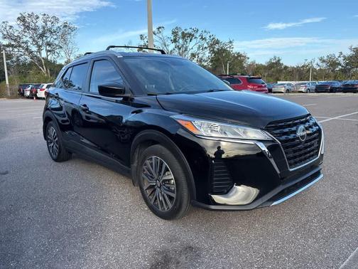 2022 Nissan Kicks SV