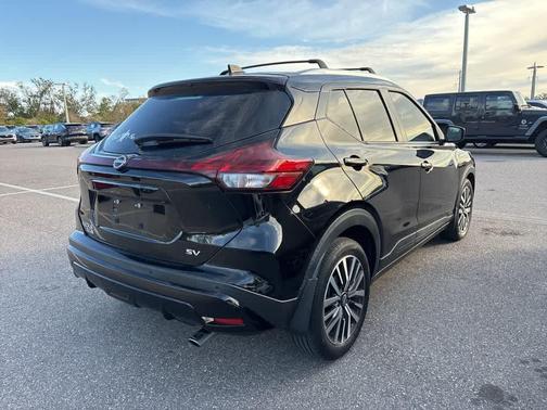 2022 Nissan Kicks SV