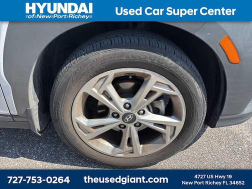 Cyber Silver 2022 Hyundai KONA SEL