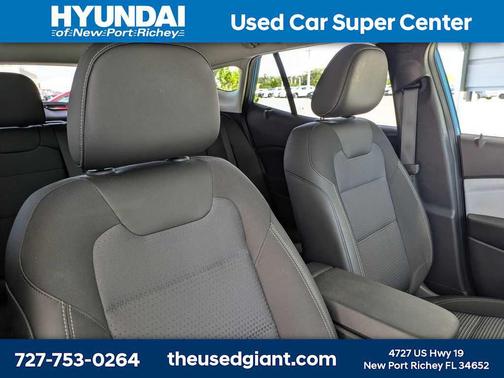 Marina Blue Metallic 2025 Chevrolet Trax LT