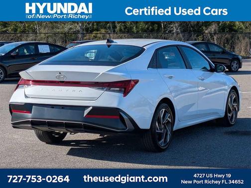 2025 Hyundai ELANTRA SEL