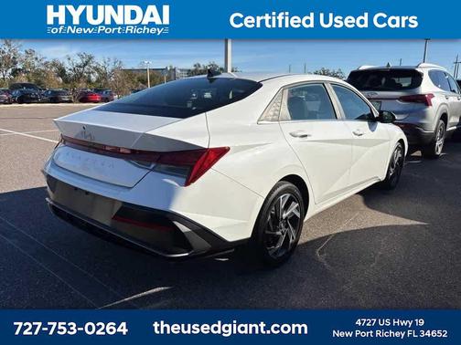 2025 Hyundai ELANTRA SEL