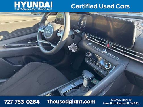 2025 Hyundai ELANTRA SEL