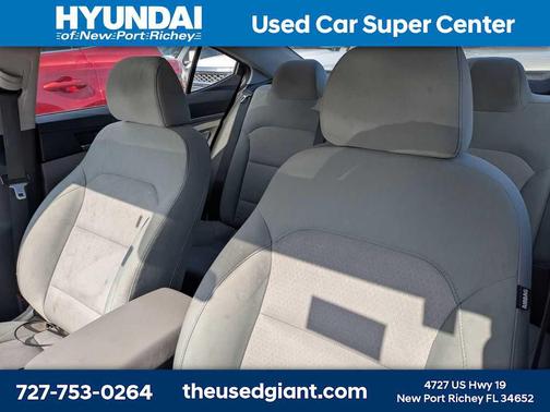 Scarlet Red 2017 Hyundai ELANTRA SE