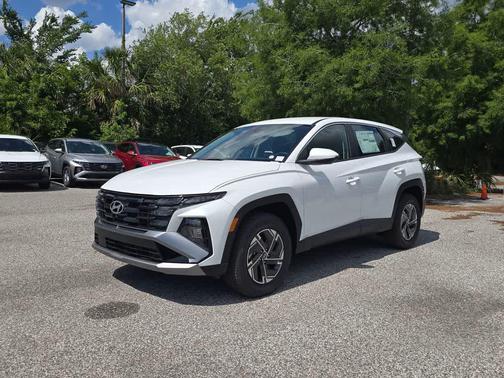 Creamy White Pearl 2026 Hyundai TUCSON Hybrid Blue SE
