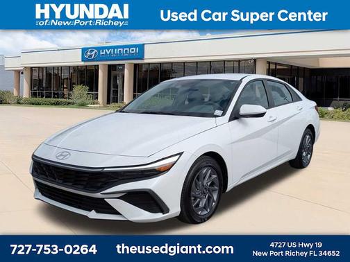 2024 Hyundai ELANTRA SEL