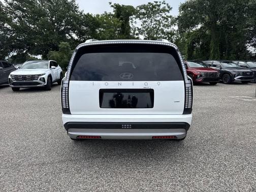 Snow White Pearl 2026 Hyundai IONIQ 9 SE
