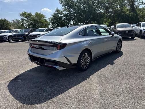 2025 Hyundai SONATA Hybrid Limited