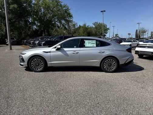 2025 Hyundai SONATA Hybrid Limited