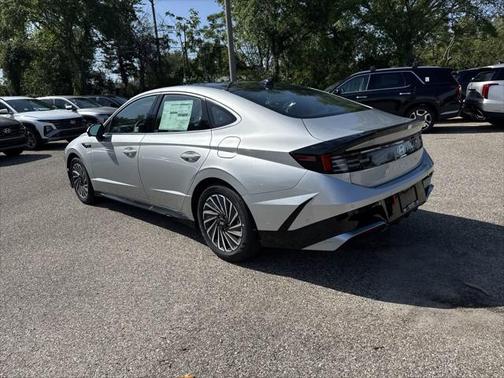 2025 Hyundai SONATA Hybrid Limited