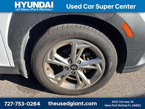 2022 Hyundai KONA SEL