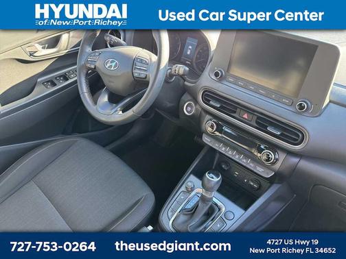 2022 Hyundai KONA SEL