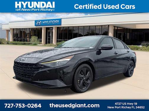 2022 Hyundai ELANTRA SEL