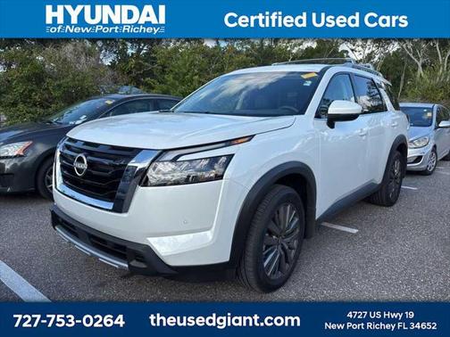 2025 Nissan Pathfinder SL FWD
