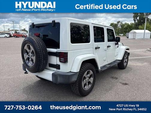2016 Jeep Wrangler Unlimited Sahara