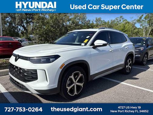 Pure White 2025 Volkswagen Tiguan 2.0T SE 4MOTION