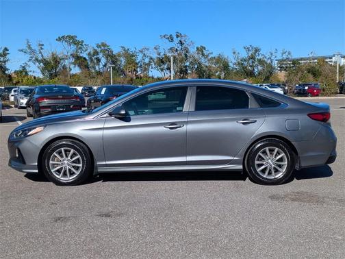 2018 Hyundai SONATA SE