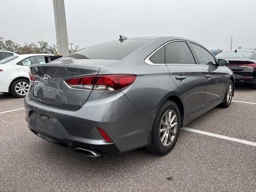 2018 Hyundai SONATA SE