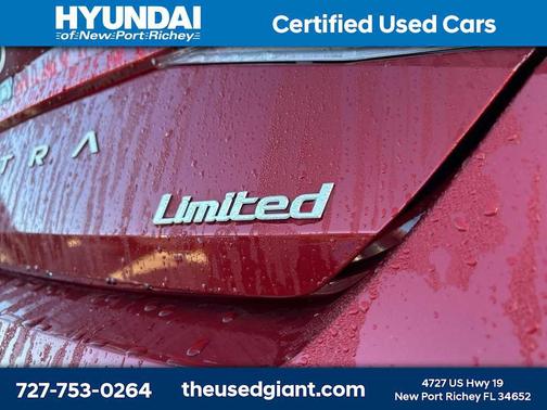 2024 Hyundai ELANTRA Limited