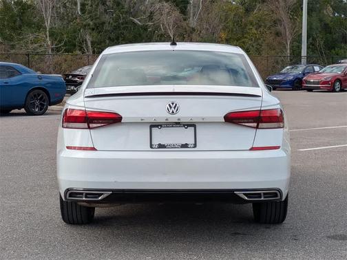 2020 Volkswagen Passat 2.0T R-Line