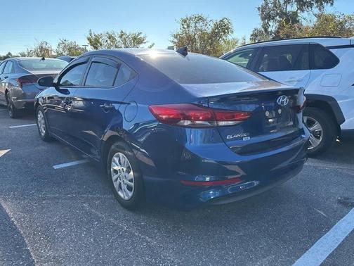 2018 Hyundai ELANTRA SE