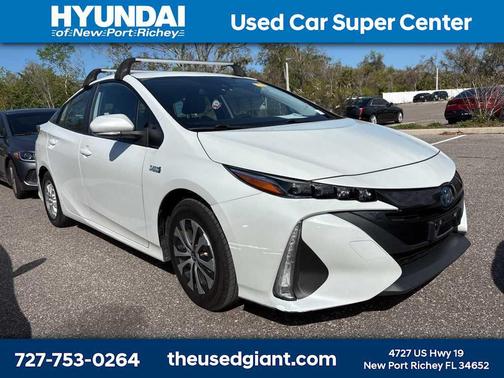 2022 Toyota Prius Prime LE