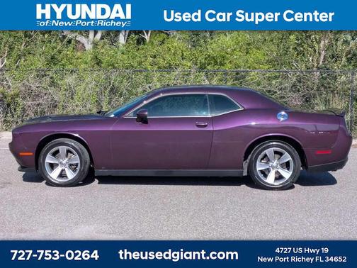 Hellraisin 2022 Dodge Challenger SXT