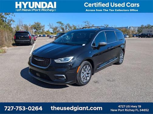 2022 Chrysler Pacifica L