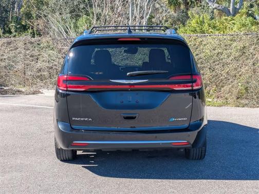 2022 Chrysler Pacifica L