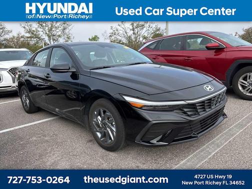 2024 Hyundai ELANTRA SEL