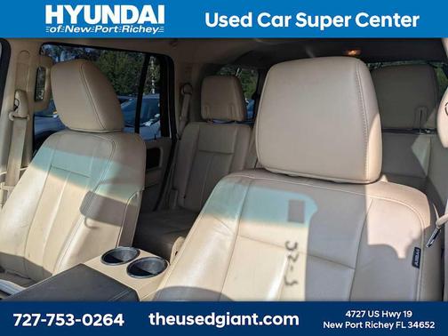 White Platinum Metallic Tri-Coat 2017 Ford Expedition XLT