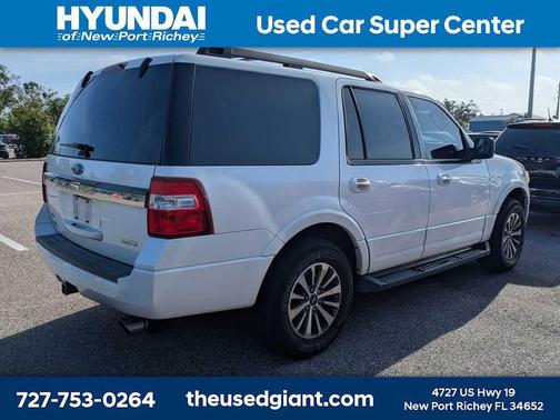 White Platinum Metallic Tri-Coat 2017 Ford Expedition XLT