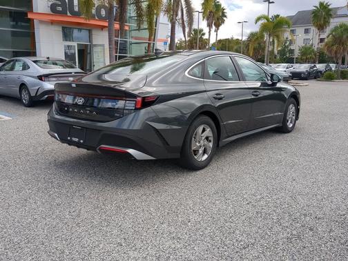 2026 Hyundai SONATA SE