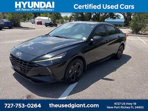 2022 Hyundai ELANTRA SEL
