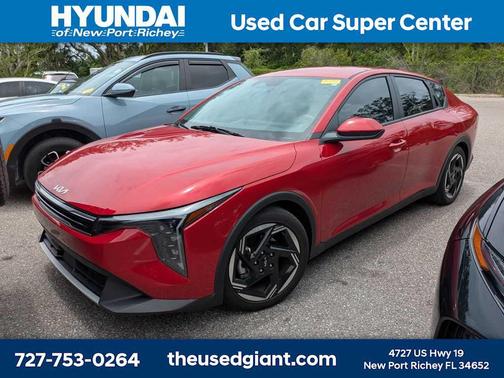 Currant Red 2025 Kia K4 EX